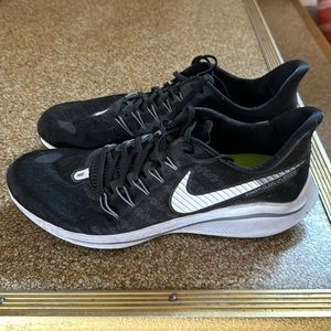 Nike Men’s Vomero 14 Running Shoes Size 11.5 WIDE